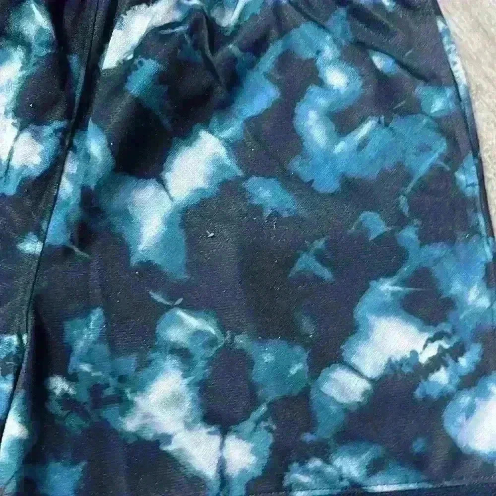 Old Navy Men’s Active Go Dry shorts - Picture 2 of 9